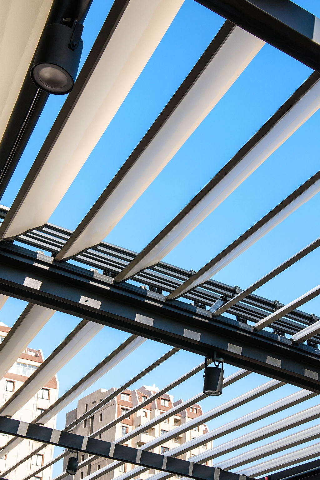 Rolling Roof Pergola görseli 2